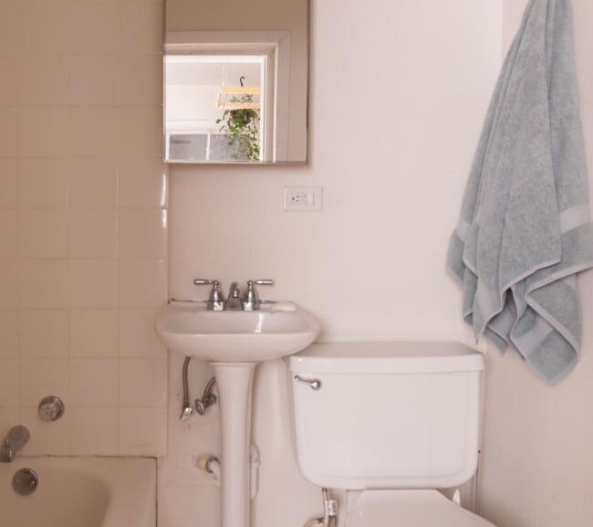 Photo - 3341 W Le Moyne St