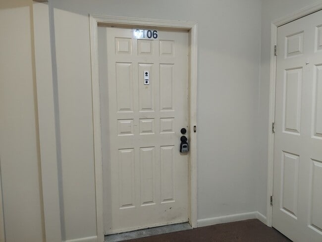 Photo - 2106 S Main St Unidad 2106 Rental