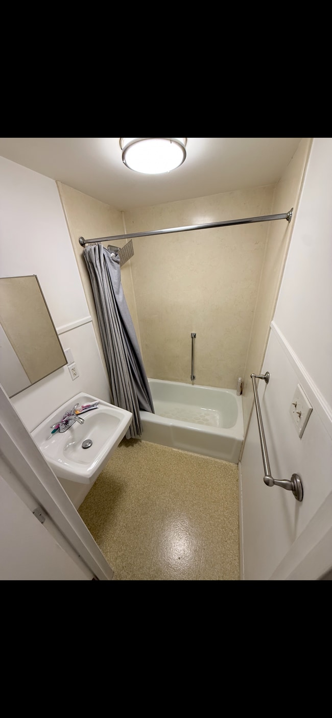 Photo - 90 5th St Unit Apt 4