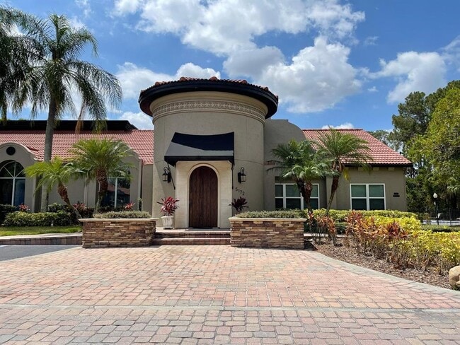 5156 Conroy Rd Unidad 1117