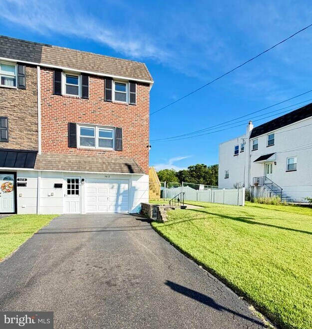 1612 Tremont Ave