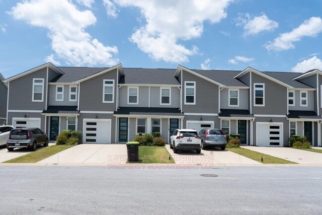 Photo - 1443 Darrowby Wy