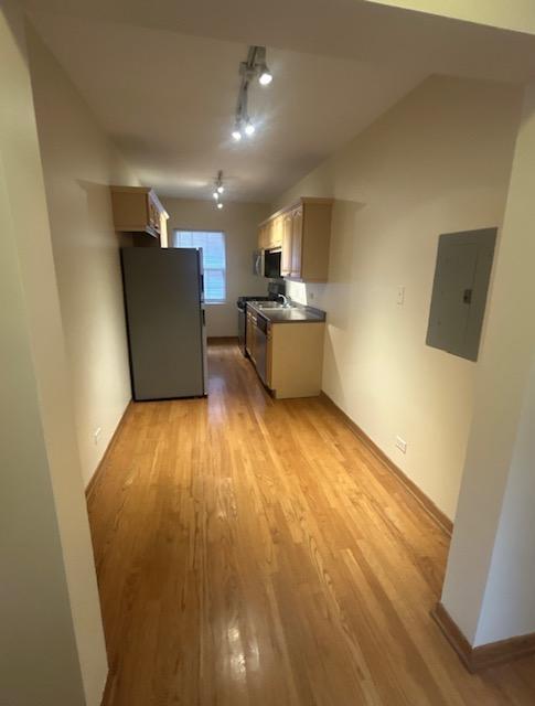 1818 W Chase Ave Unit 2