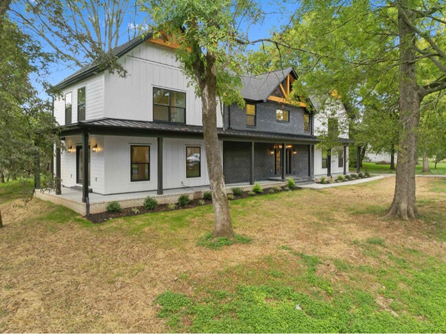 Photo - 102 Cayce Valley Dr