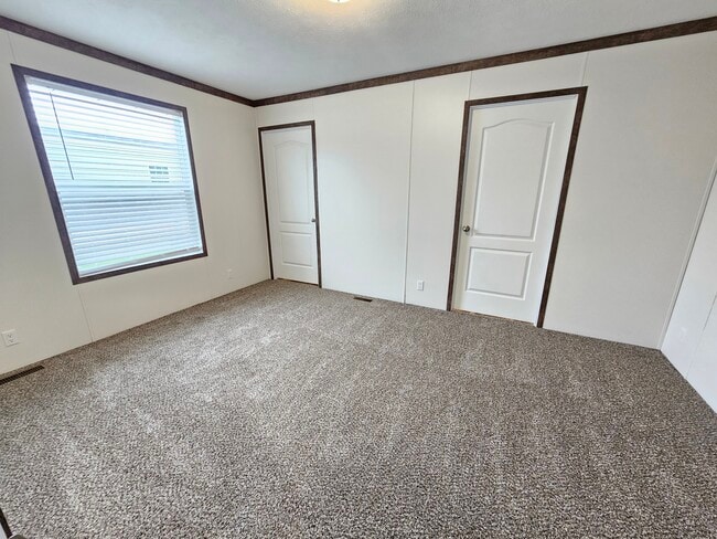 Photo - 46000 Geddes Rd