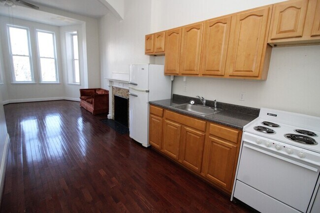 Photo - 1220 St Paul St Unit #5