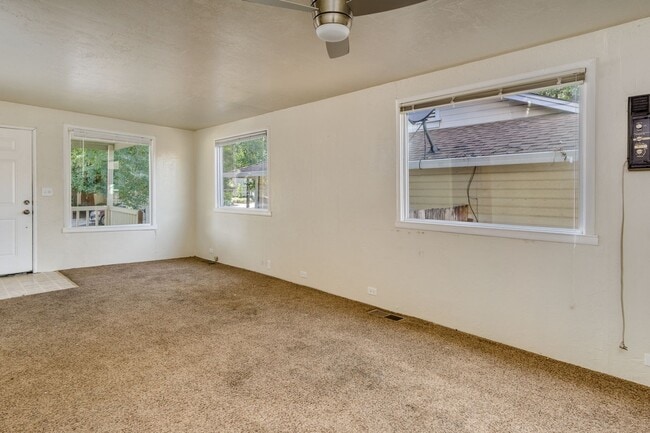 Photo - Chico Charmer! Close to CSUC and downtown Chico! Available August 1!
