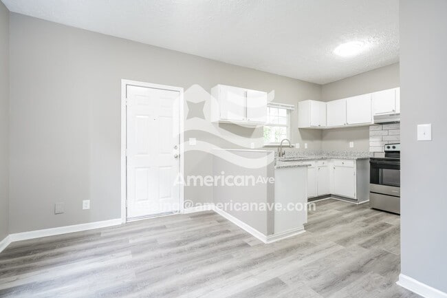 Photo - 924 E Dayton St