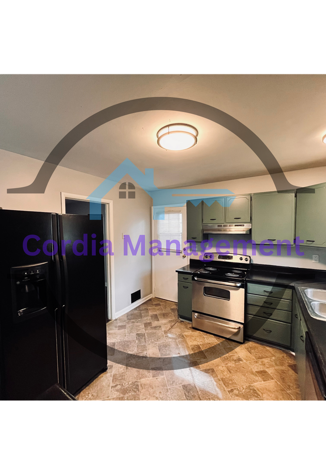 Photo - Lovely 3 bedroom 2 Bath with Garden Green Kitchen