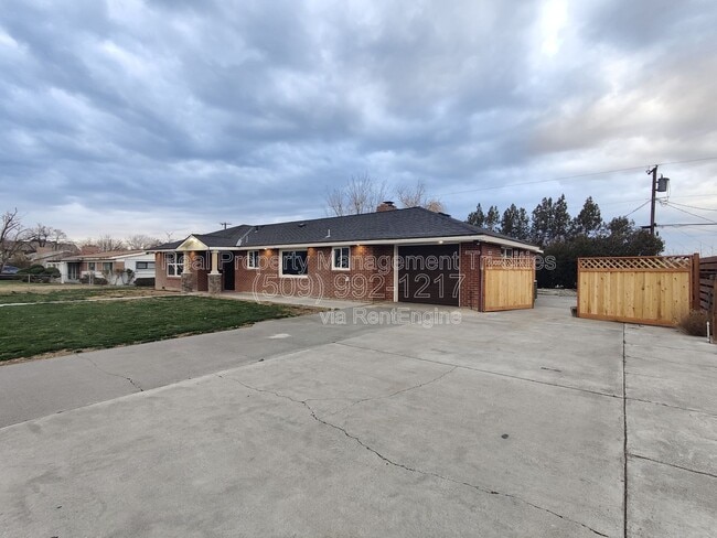 Photo - 6504 W Umatilla Ave