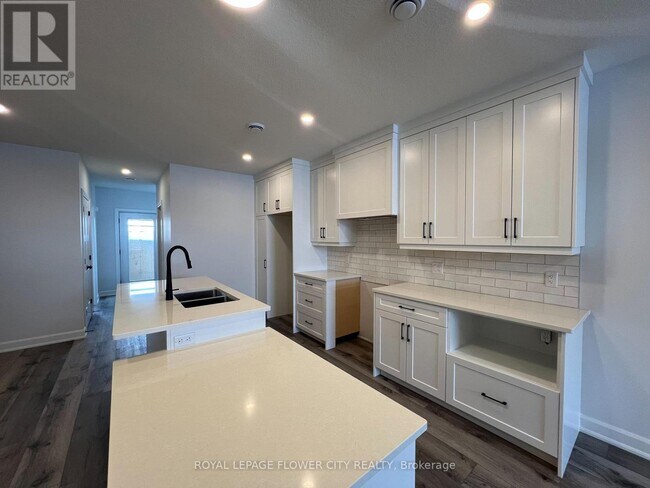 Photo - 440 Wellington St E Unité 25