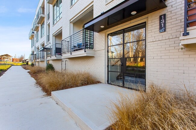 Photo - 131 Kirkwood Ave SE Unit Condo 3
