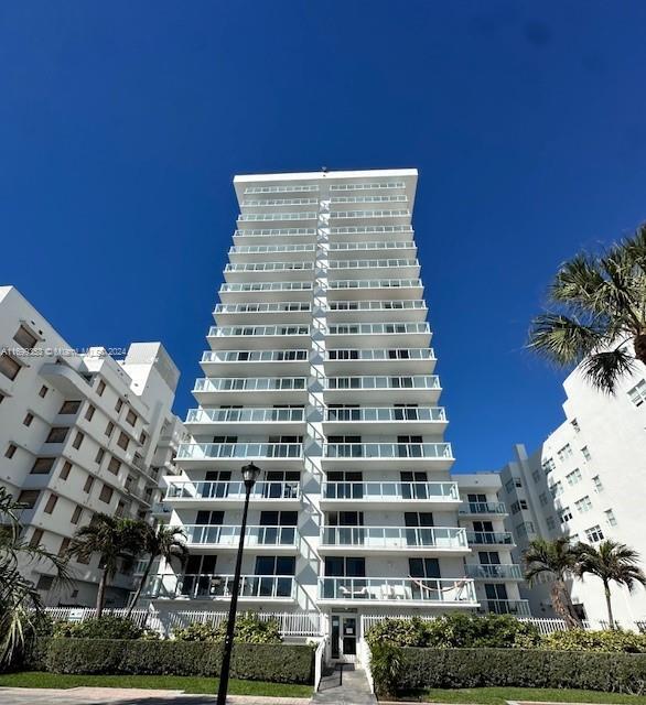 Photo - 2457 Collins Ave Condo Unit 306