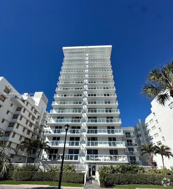 Building Photo - 2457 Collins Ave Unit 306 Rental