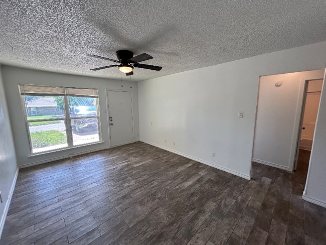 Photo - 402 Randy Blvd Unit B