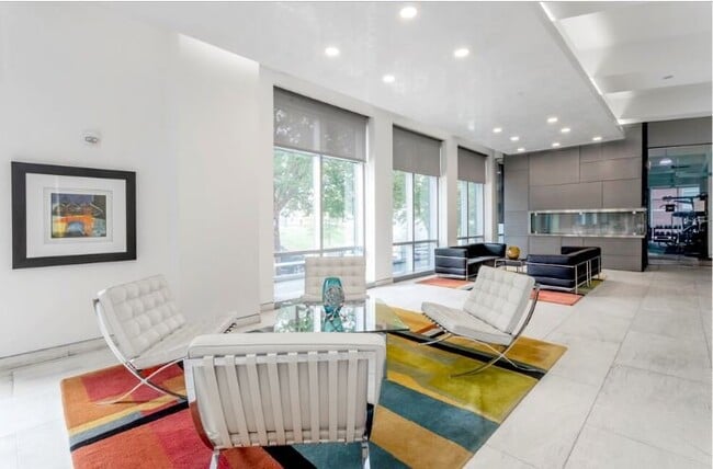 Photo - 4101 Albemarle St NW Unit 315