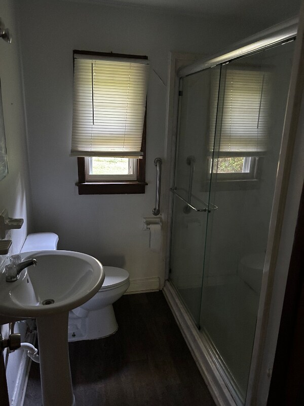 Photo - 250 E Olive Rd