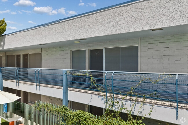 Building Photo - Palisade Flats