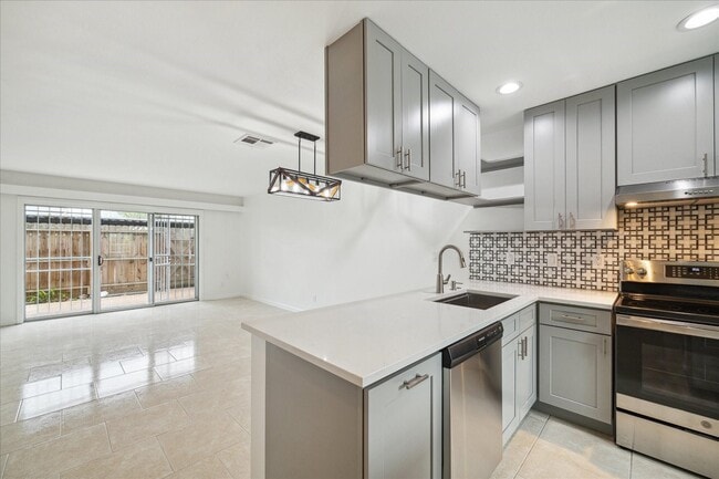 Photo - 7821 Rue St Cyr St Unit 55