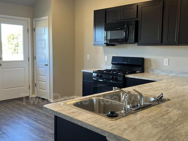 Photo - 561 SE 3rd Ter