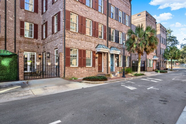 Photo - 407 E Hull St