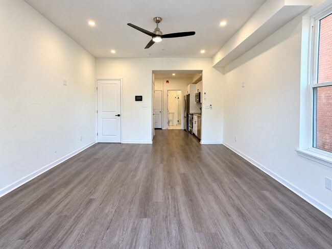 2251 N 33rd St Unit 2