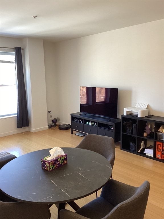 Photo - 16 Miner St Unit 605