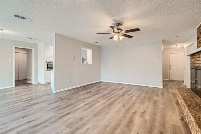 Photo - ? Modern 3-Bedroom Bedford Home with Spacious Layout ?