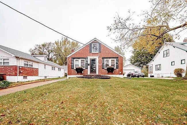 Building Photo - 113 Powell Ave