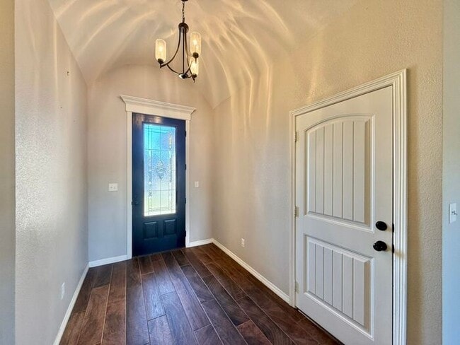 Photo - Beautiful 3-Bedroom, 2-Bath Home with Mode...