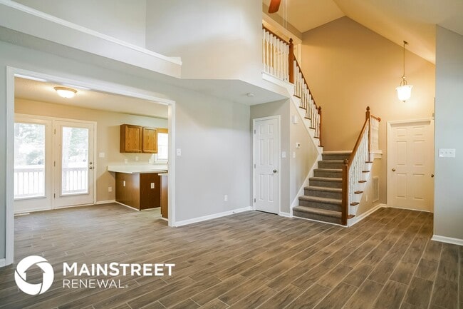Photo - 108 Autumn Pine Ct