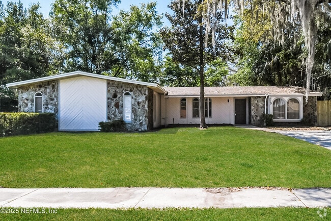 Building Photo - 1160 Crown Dr Rental