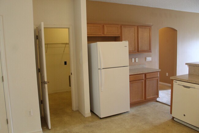 Photo - Spacious 3/2 Home in Sunny Hills w/ 2-Car Garage