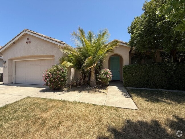 Building Photo - Adorable Home Near Schools & Parks!