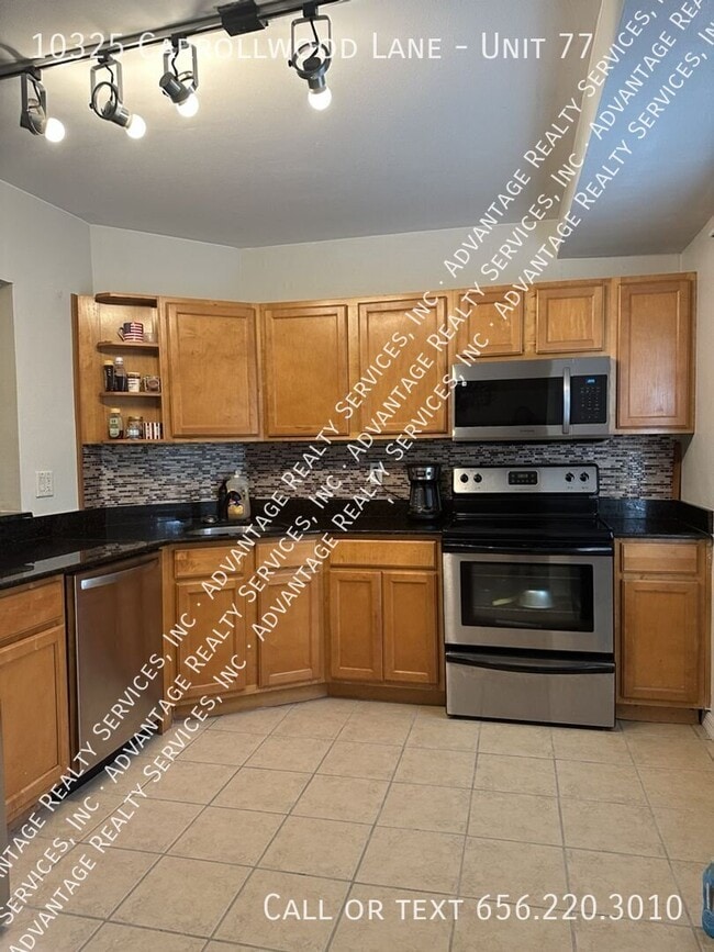 10325 Carrollwood Ln Unidad 77