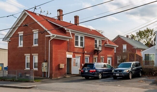 Photo - 724 N Main St