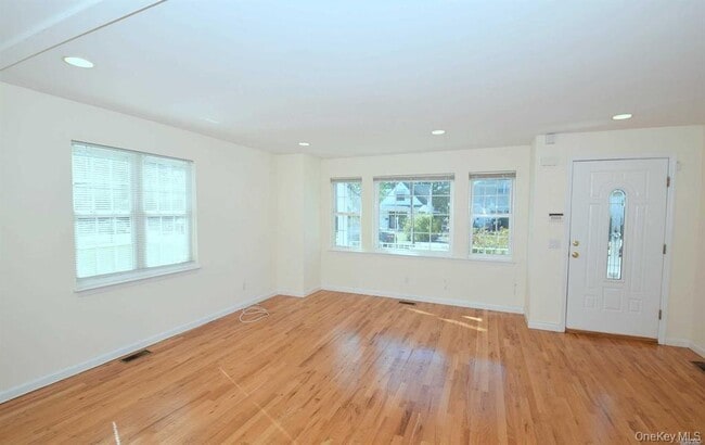 Photo - 74 Firwood Rd