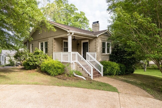Building Photo - 409 13th St W Rental