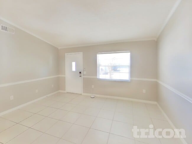 Photo - 1446 Deborah Dr