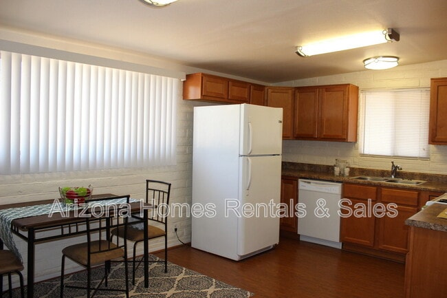 Photo - 8240 E 18th St