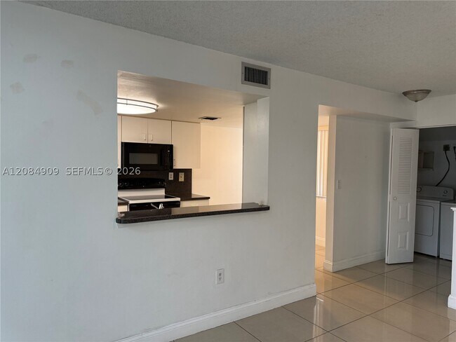 Building Photo - 4639 NW 97th Ct Unit 18