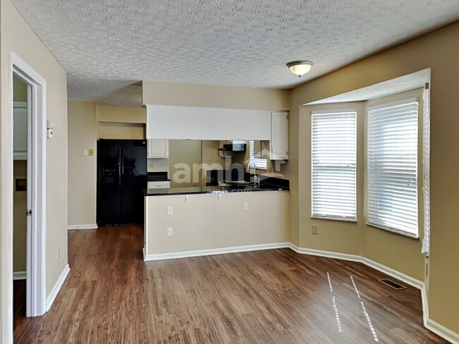 Photo - 1466 Cinnamon Dr