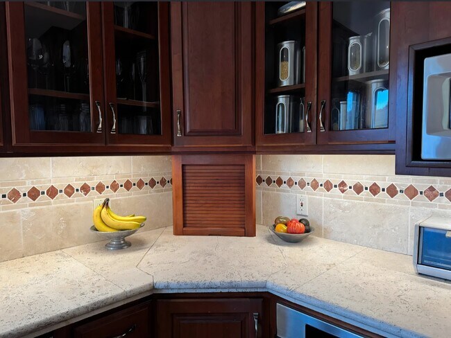 Photo - 6746 Cutting Blvd