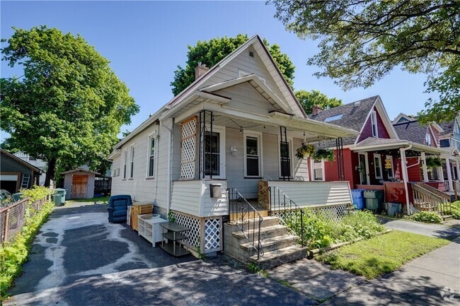 Building Photo - 437 Caroline St Rental