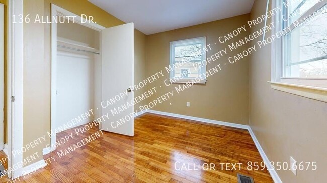 Photo - 136 Allnutt Dr