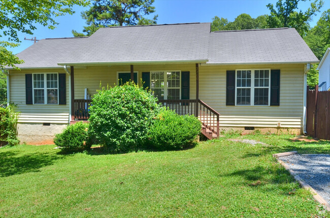 Building Photo - Three Bedroom House in Hillsborough - Avai...