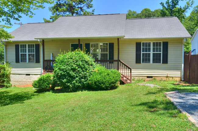 Three Bedroom House in Hillsborough - Avai... - Three Bedroom House in Hillsborough - Avai...