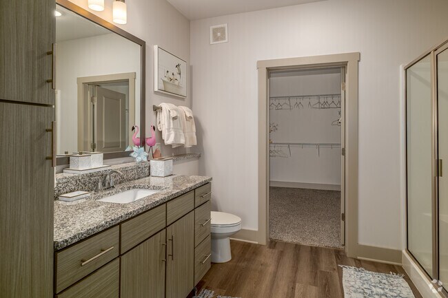 2BR, 2BA - 1177SF - Primary Bathroom