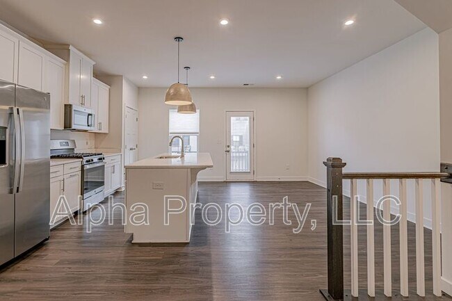 Photo - 120 Rollins Ave