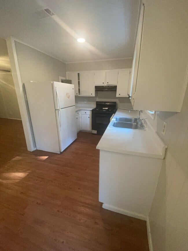 Photo - 327 Grover Cleveland Cir